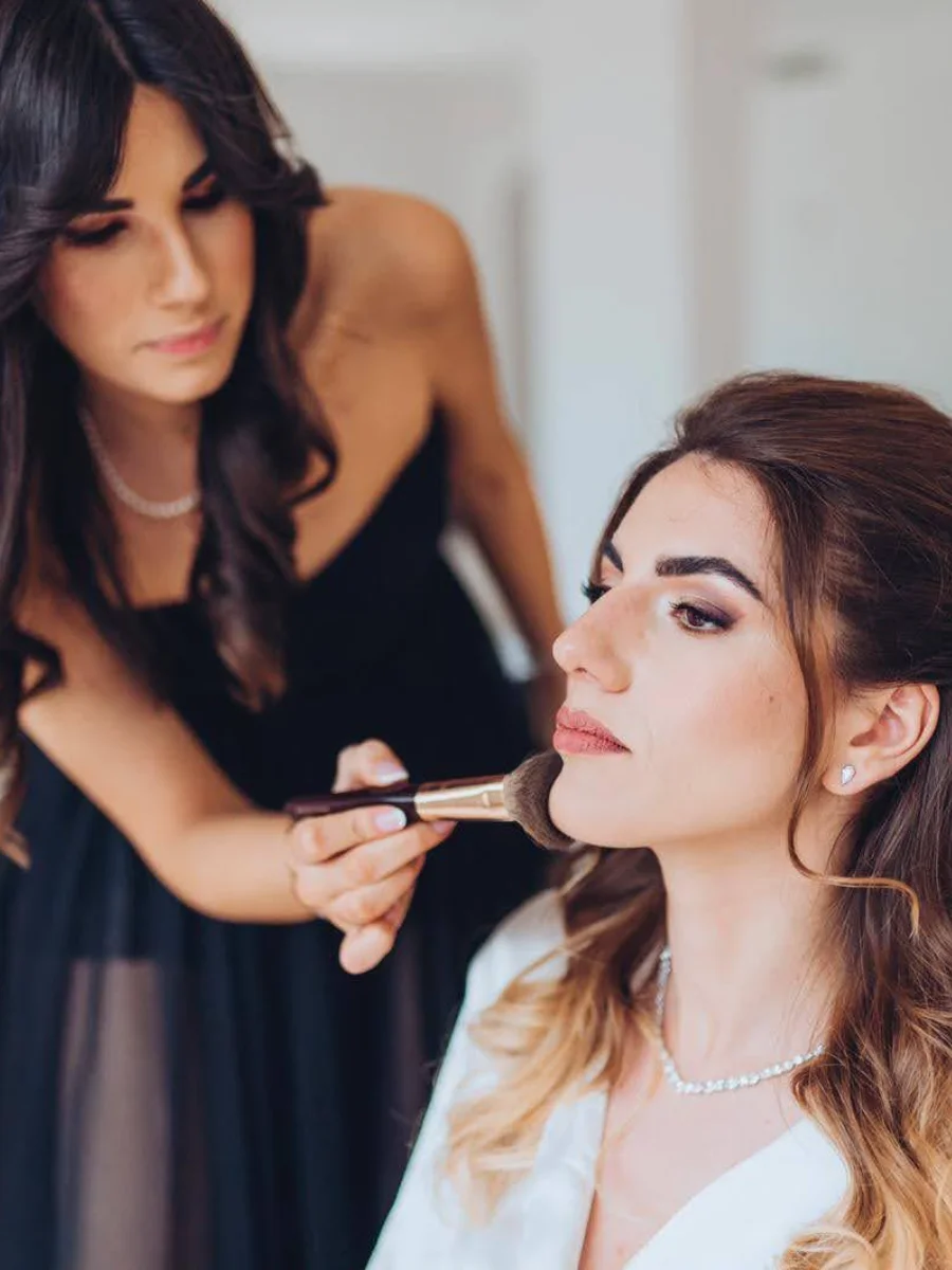 Foto di copertina di Serena Anzalone, make-up artist a Roma
